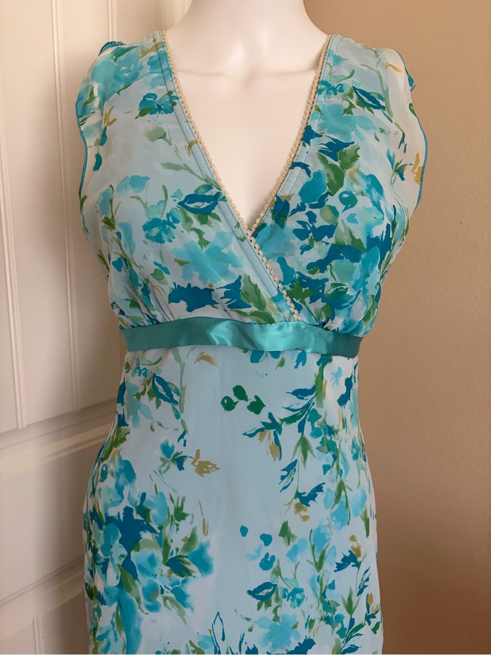 Beautiful Vintage Y2K Blue Floral Fairy Dress